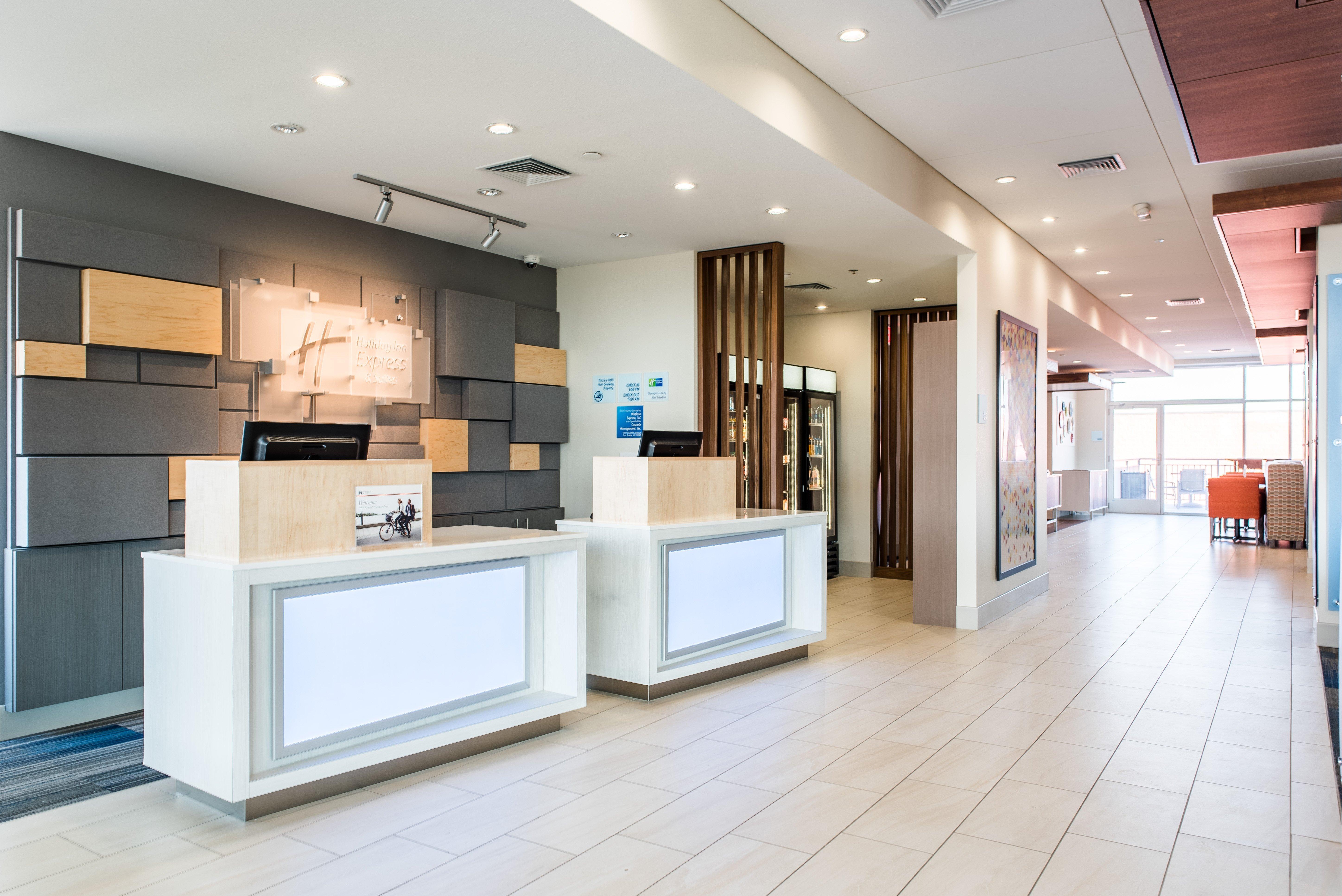 Holiday Inn Express & Suites Madison By Ihg Екстер'єр фото
