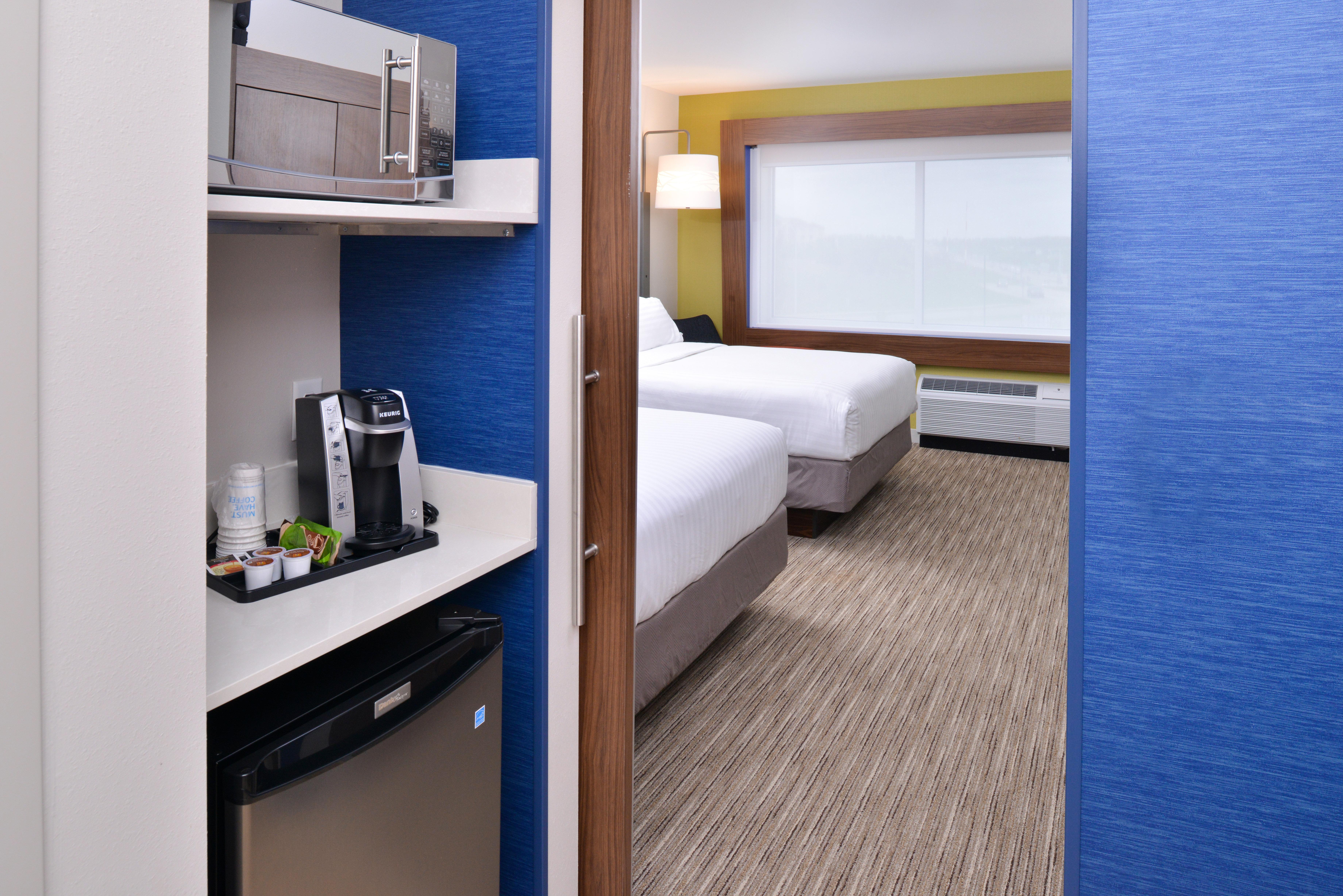 Holiday Inn Express & Suites Madison By Ihg Екстер'єр фото