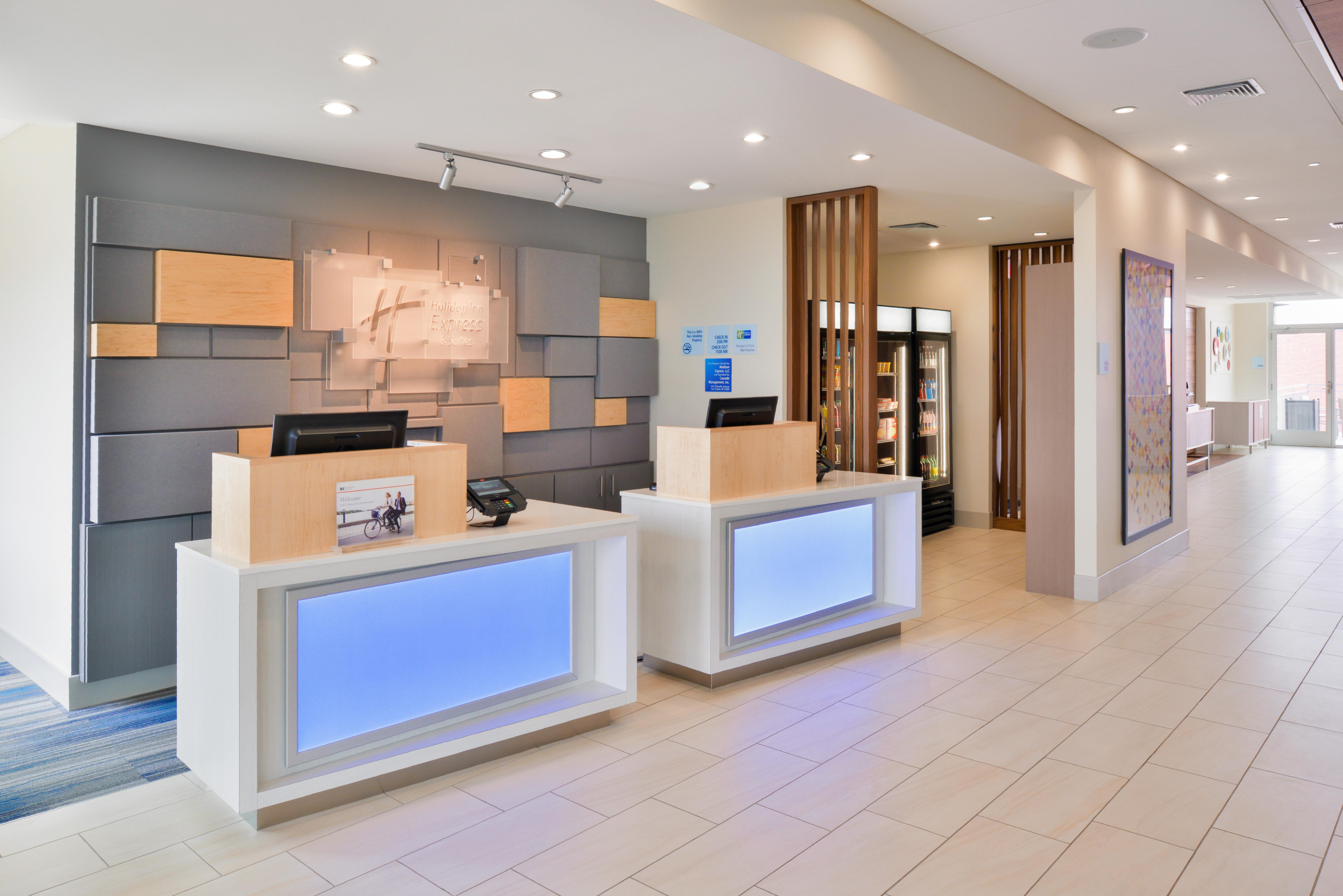 Holiday Inn Express & Suites Madison By Ihg Екстер'єр фото