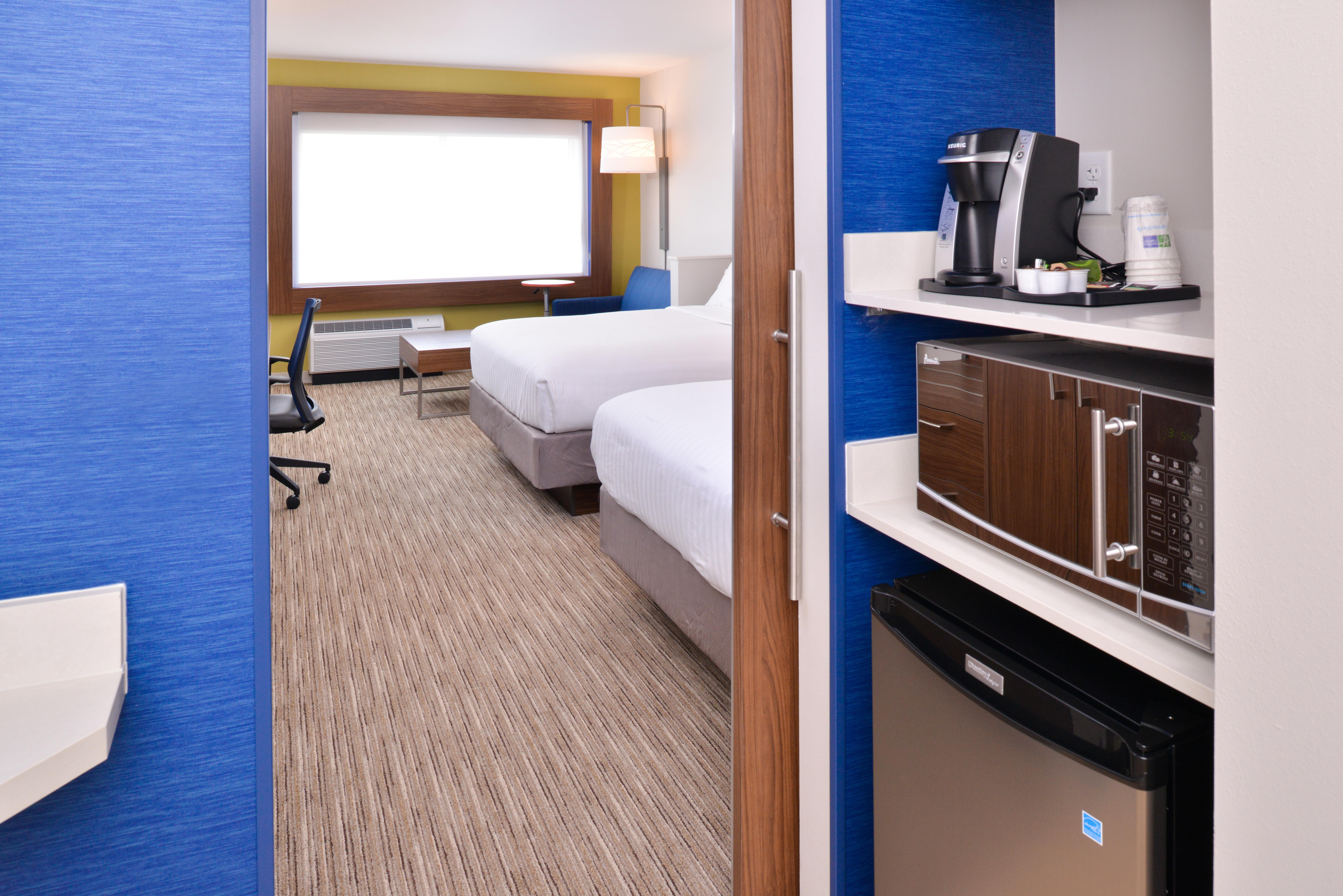 Holiday Inn Express & Suites Madison By Ihg Екстер'єр фото