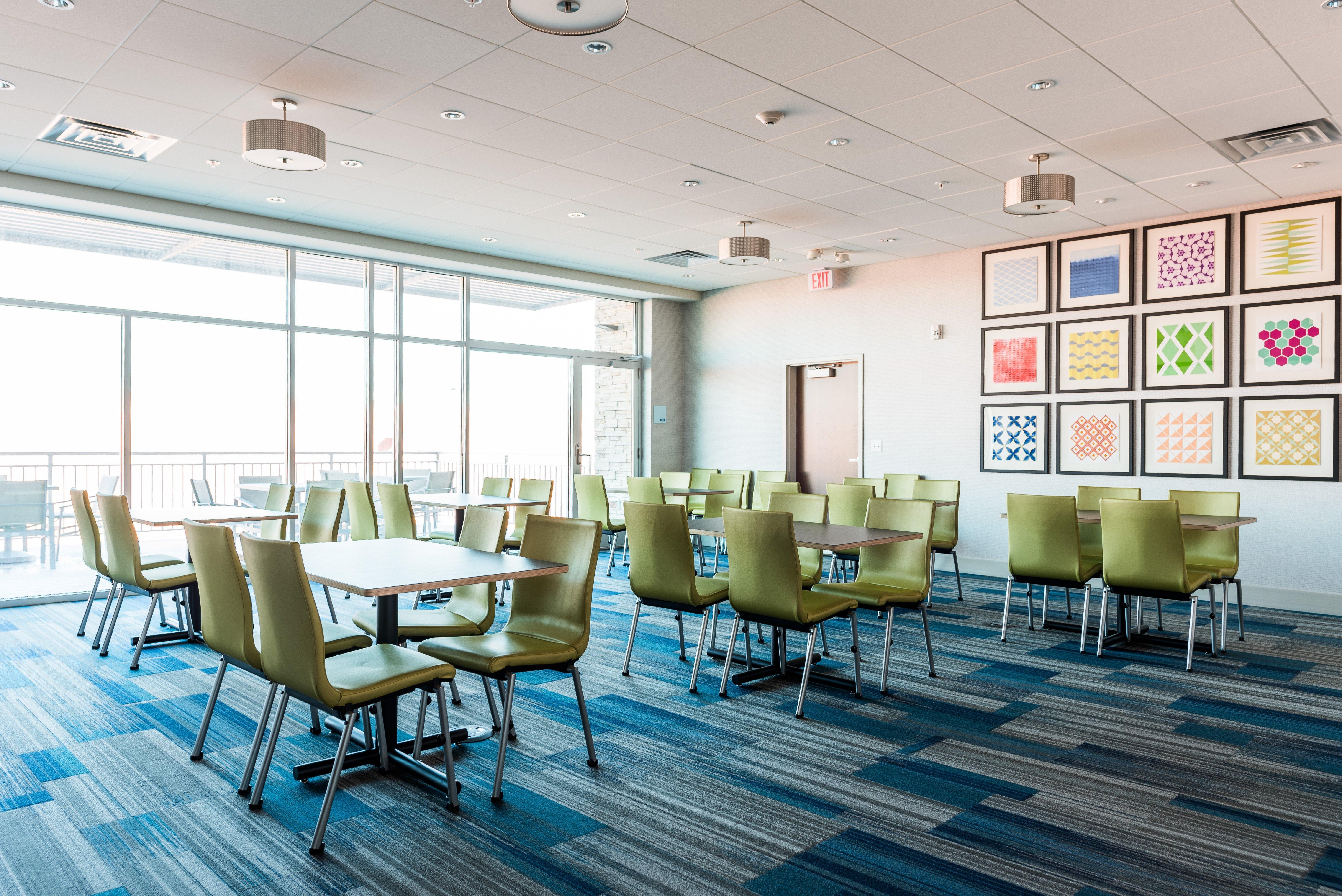 Holiday Inn Express & Suites Madison By Ihg Екстер'єр фото